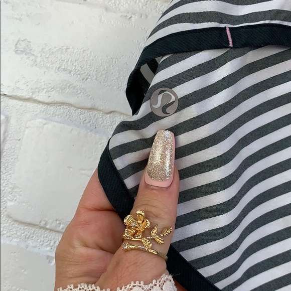 🍋Lululemon Speed Short! - Picture 5 of 8